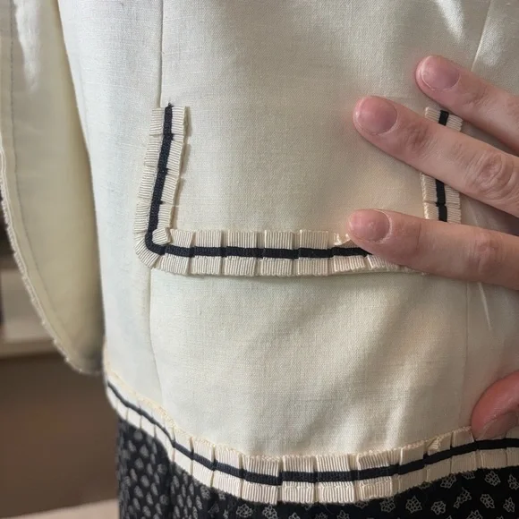 Anne Klein Cream Linen Blazer Pleated Skirt Set - Picture 4 of 9